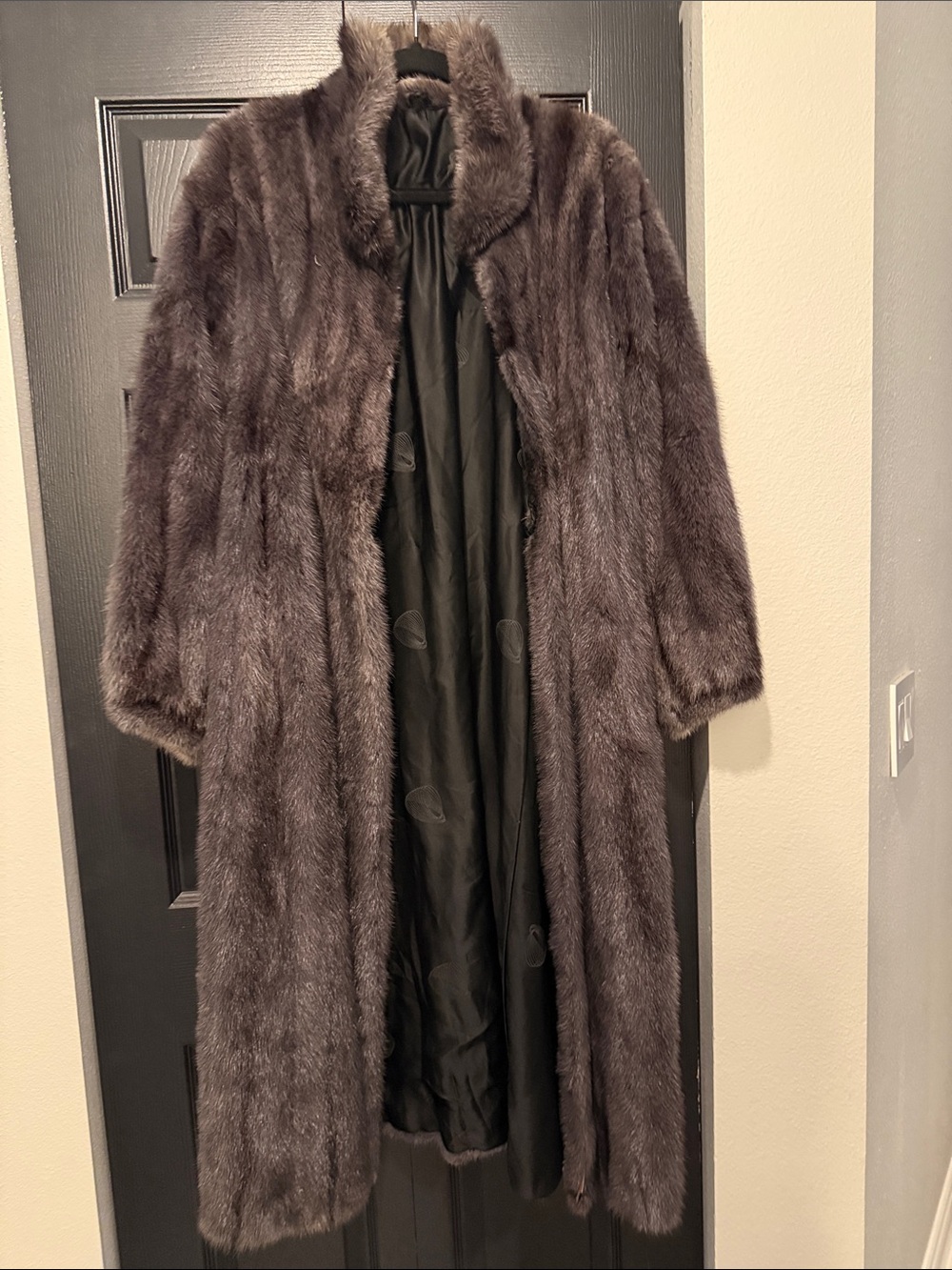 Long Women's Faux Fur Coat - Dark Brown